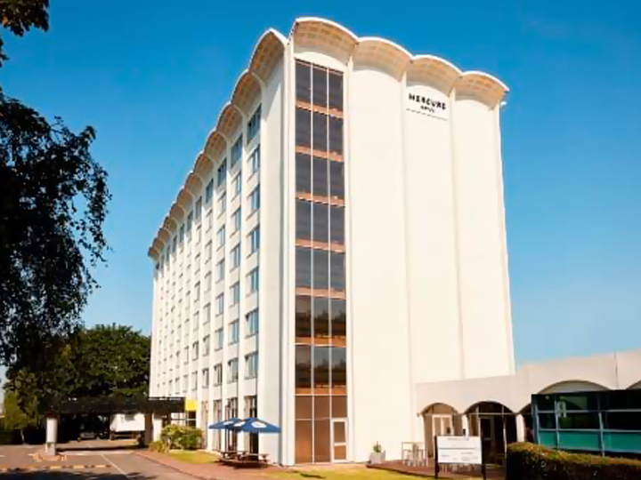 00hotel